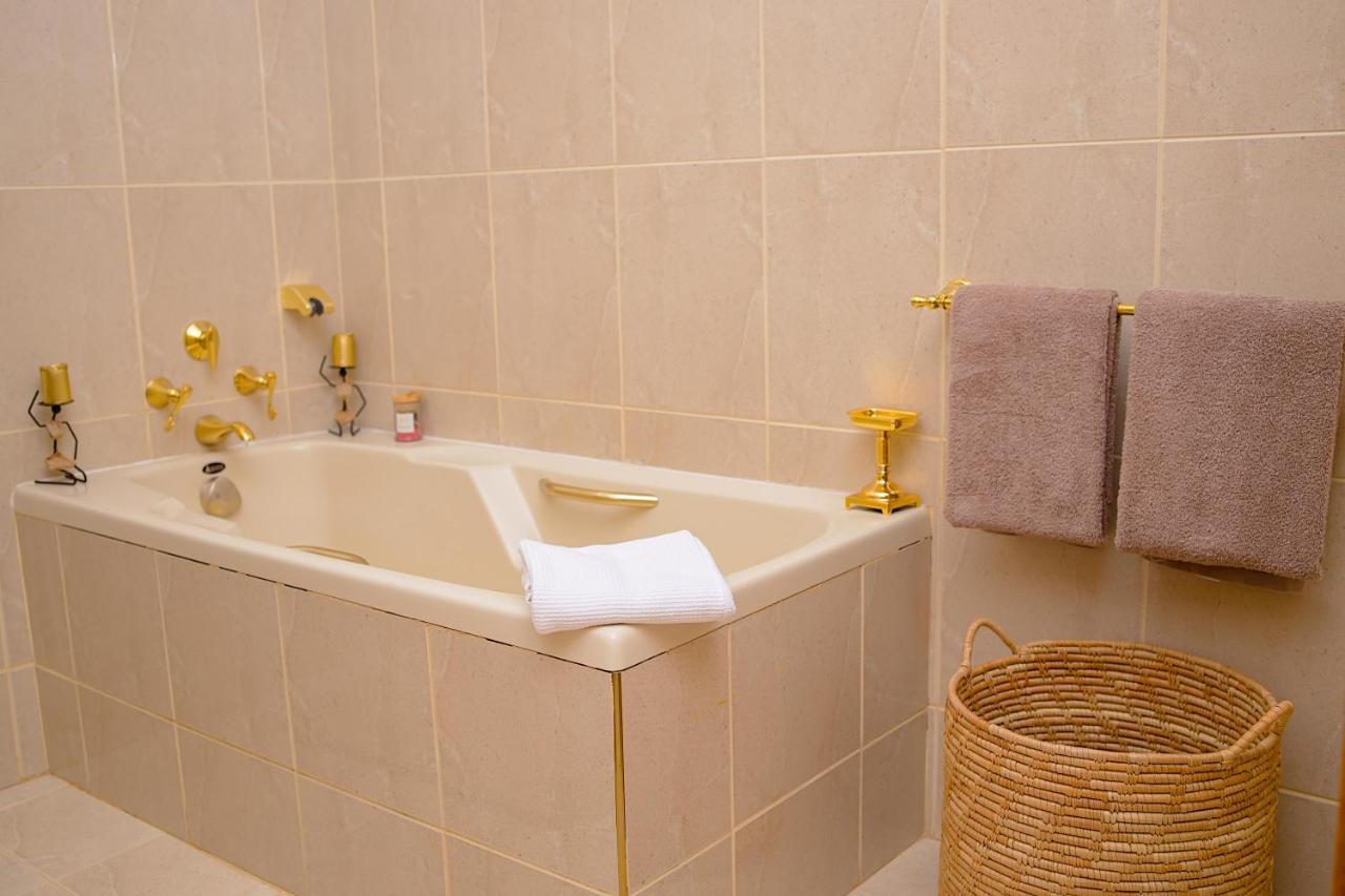 Hotel Masawara Urban Retreat Harare Esterno foto